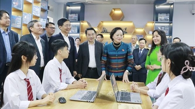 Deputy Prime Minister Pham Thi Thanh Tra: STEM classrooms help 'learning go hand in hand with practice'.