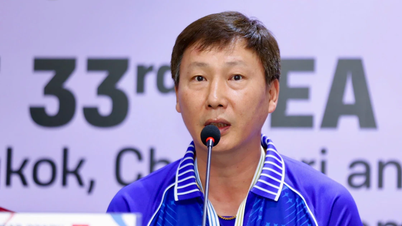 Teknik direktör Kim Sang-sik, Tayland'a karşı oynanacak 33. Güneydoğu Asya Oyunları finalinde adil hakemlik istiyor ve Vietnam U22 savunmasını uyarıyor.