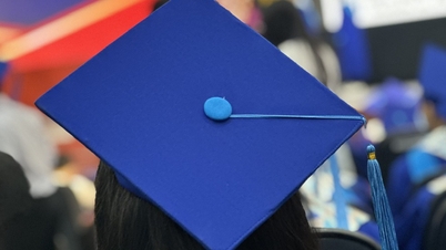 Ho Chi Minh Şehri Teknoloji Üniversitesi doktora öğrencilerine maaş ödüyor.