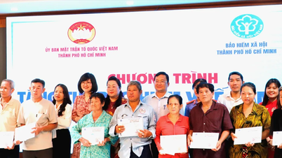 Ho Chi Minh-byen: Over 3000 helseforsikringskort donert til mennesker i vanskelige omstendigheter.
