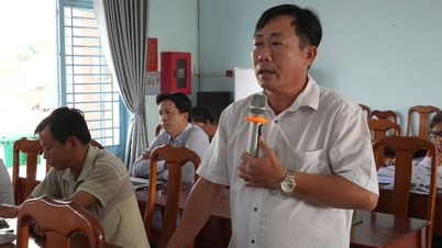 The Party Committee and local government of Vinh Trach commune held a dialogue with the people.