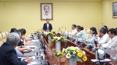 Vyčlenit zdroje na rozvoj udržitelných průmyslových zón a klastrů.