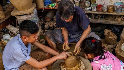 Relever les défis d'accès au marché pour les produits artisanaux traditionnels des villages.