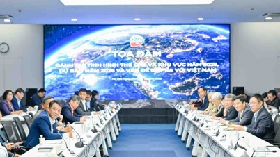 Diplomatakademin anordnade ett vetenskapligt seminarium om den globala och regionala situationen.