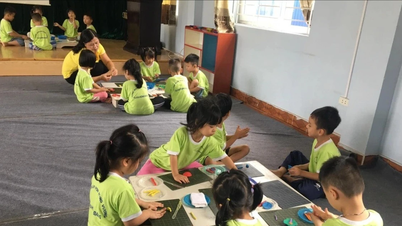 শিক্ষা ও প্রশিক্ষণ মন্ত্রণালয় পাবলিক স্কুলগুলিতে শিক্ষামূলক পরিষেবা কার্যক্রম পর্যালোচনার অনুরোধ করছে।