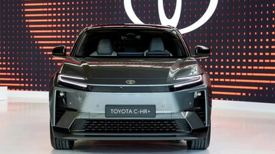 Toyota C-HR+ 2026 এর আনুষ্ঠানিক মূল্য, 1.2 বিলিয়ন VND থেকে শুরু।