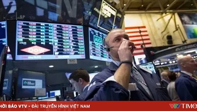 Wall Street ពោរពេញដោយពណ៌ក្រហម។