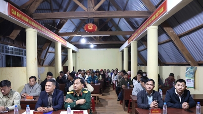 Disseminating knowledge on national defense and security to people in the Tuy Duc border area.