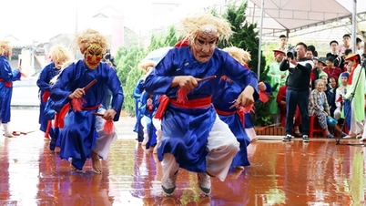 ការសម្តែងប្រជាប្រិយសួនផា - ត្បូងដ៏មានតម្លៃភ្លឺចែងចាំងនៅខេត្តថាញ់ហ័រ។