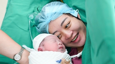 De eerste 'US-HIFU-baby' is geboren: een dubbele doorbraak in tumorbehandeling en geassisteerde voortplanting.