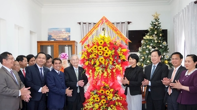 Phó Bí thư Tỉnh ủy Lâm Đồng Phạm Thị Phúc chúc mừng Giáng sinh 2025 đồng bào Tin Lành