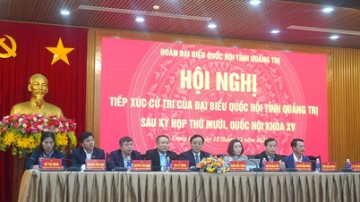 Die Delegation der Abgeordneten der Provinz Quang Tri traf sich nach der zehnten Sitzung der 15. Nationalversammlung mit Wählern.