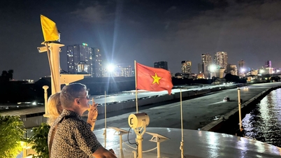 Disfrute de los emocionantes recorridos nocturnos por la ciudad de Ho Chi Minh.