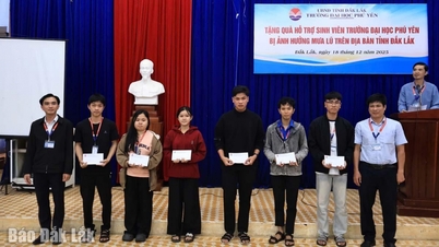 សាកលវិទ្យាល័យភូអៀន ផ្តល់អំណោយឧបត្ថម្ភដល់និស្សិតដែលរងផលប៉ះពាល់ដោយទឹកជំនន់។