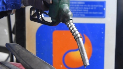 Some types of gasoline and diesel have dropped by more than 700 dong, falling well below 20,000 dong/liter.