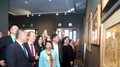 저명한 화가 토 응옥 반의 귀중한 작품들을 감상해 보세요.
