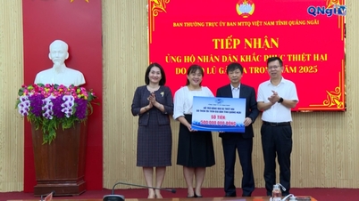 Tiếp nhận 650 triệu đồng ủng hộ đồng bào bị bão lũ