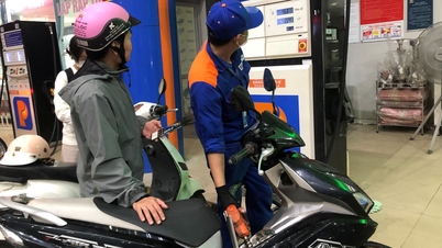Os preços da gasolina caíram para menos de 20.000 VND/litro.