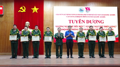 ກອງບັນຊາການທະຫານຊາຍແດນນະຄອນໂຮ່ຈິມິນ ມອບລາງວັນໃຫ້ແກ່ຊາວໜຸ່ມດີເດັ່ນ 15 ຄົນໃນປີ 2025.