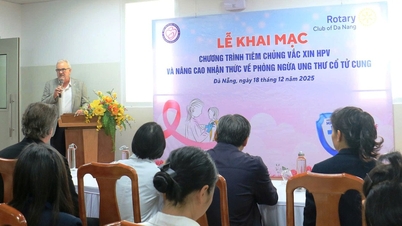 416 doses de vaccin contre le VPH ont été distribuées gratuitement à des filles défavorisées de la ville de Da Nang.