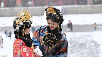 Beijing in its first snowfall: a stroll through ancient times.