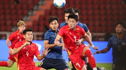 វៀតណាម U22 ០-២ ថៃ U22៖ ក្រុមម្ចាស់ផ្ទះបើកការវាយបកយ៉ាងមុតស្រួច និងបន្ថែមការនាំមុខទ្វេដង។