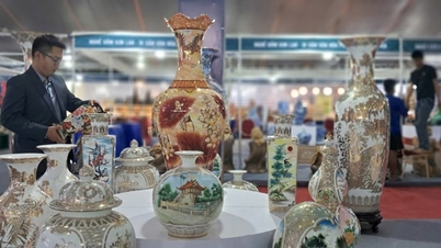 លើកកម្ពស់ពាណិជ្ជកម្មផលិតផល OCOP សិប្បកម្ម និងផលិតផលភូមិប្រពៃណី ដើម្បីបម្រើដល់វិស័យទេសចរណ៍នៅក្នុងឃុំបាតត្រាំង។