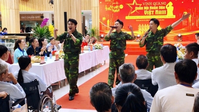 300 patients received a special "healing" at Military Hospital 175.