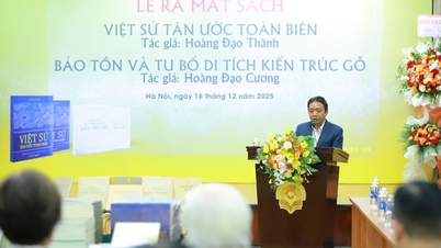 Gìn giữ và làm phong phú thêm di sản lịch sử – văn hóa Việt Nam: Từ sách chuyên khảo đến hành động thiết thực