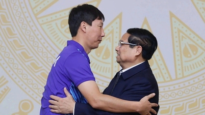 Thủ tướng Phạm Minh Chính chúc mừng U.23 và futsal nữ Việt Nam xuất sắc giành HCV SEA Games 33