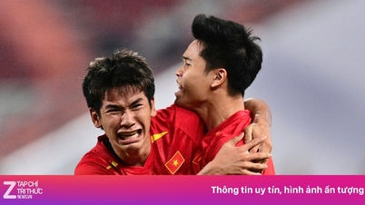 Tien Linh និង Que Ngoc Hai អបអរសាទរក្រុម U22 វៀតណាម។