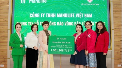 ក្រុមហ៊ុន Manulife បរិច្ចាគថវិកាជាង ១ ពាន់លានដុង ដោយចូលរួមគាំទ្រដល់ប្រជាជននៅតំបន់កណ្តាល និងតំបន់ខ្ពង់រាបកណ្តាល ក្នុងការជំនះផលវិបាកនៃទឹកជំនន់ប្រវត្តិសាស្ត្រ។