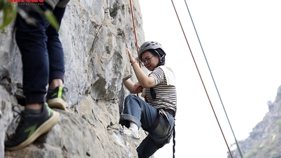 Yen Thinh développe l'alpinisme et le tourisme sportif, créant ainsi de nouveaux moyens de subsistance pour les groupes ethniques Tay et Nung.