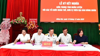 Thắt chặt tình quân dân trong hoạt động kết nghĩa của Vùng 2 Hải quân