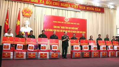 Menegakkan kualiti "askar Pak Cik Ho" dalam era baharu - Akhbar Dalam Talian Cao Bang