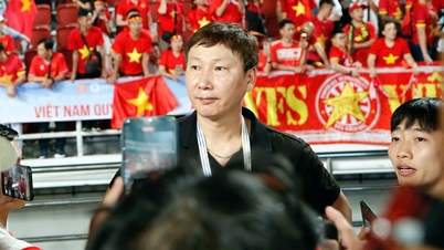 Jurulatih Kim Sang-sik: Semangat juang sehingga ke penghujungnya membantu pasukan Vietnam B22 memenangi pingat emas.