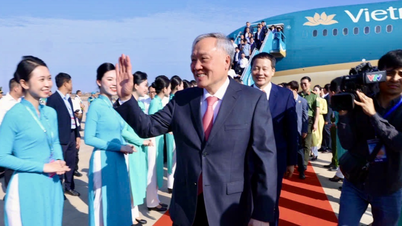 The first special passengers landed at Long Thanh Airport.