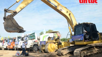 ទីក្រុងហូជីមិញចាប់ផ្តើមសាងសង់ និងបើកឲ្យធ្វើចរាចរណ៍គម្រោងដឹកជញ្ជូនសំខាន់ៗមួយចំនួន ដើម្បីអបអរសាទរសមាជជាតិលើកទី១៤ នៃបក្សកុម្មុយនិស្តវៀតណាម។