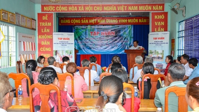 Tập huấn xây dựng mô hình trải nghiệm Nhạc trống lớn của người Khmer