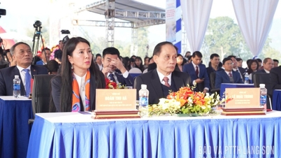 Opening ceremony for the Huu Nghi - Chi Lang border gate expressway project.