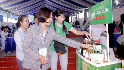 Les spécialités d'OCOP provenant de diverses régions convergent à Hô Chi Minh-Ville.
