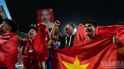 Tränare Kim Sang Sik: Den envisa inställningen gav guldmedaljen till Vietnams U22-landslag.
