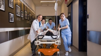 Emergency cardiovascular intervention saves the life of a patient with acute myocardial infarction transferred from an oil rig.