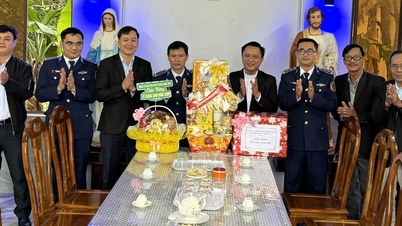 Chương trình “Cảnh sát biển với đồng bào tôn giáo” tại xã Chân Mây - Lăng Cô