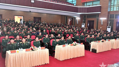 সামরিক অঞ্চল ৪: অবসরপ্রাপ্ত এবং প্রাক্তন ঊর্ধ্বতন সামরিক কর্মকর্তাদের সাথে সাক্ষাৎ।