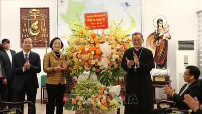 Başbakan Yardımcısı Pham Thi Thanh Tra, Bac Ninh Piskoposluğunu ziyaret ederek tebriklerini iletti.
