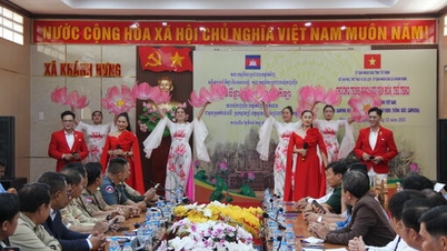 Cultural and sports exchange between Tay Ninh and Svay Rieng border regions.