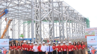 Vietjet menyelesaikan pembangunan hanggar berstandar internasional, meresmikan penerbangan ke bandara Long Thanh.