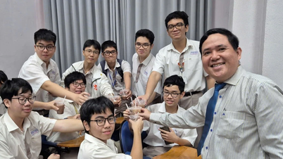 Kota Ho Chi Minh meluncurkan tim nasional siswa berprestasi setelah merger.