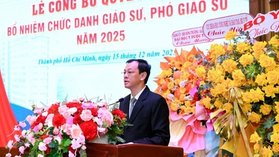 Trường ĐH Y dược TP.HCM bổ nhiệm chức danh PGS cho Thứ trưởng Bộ Y tế